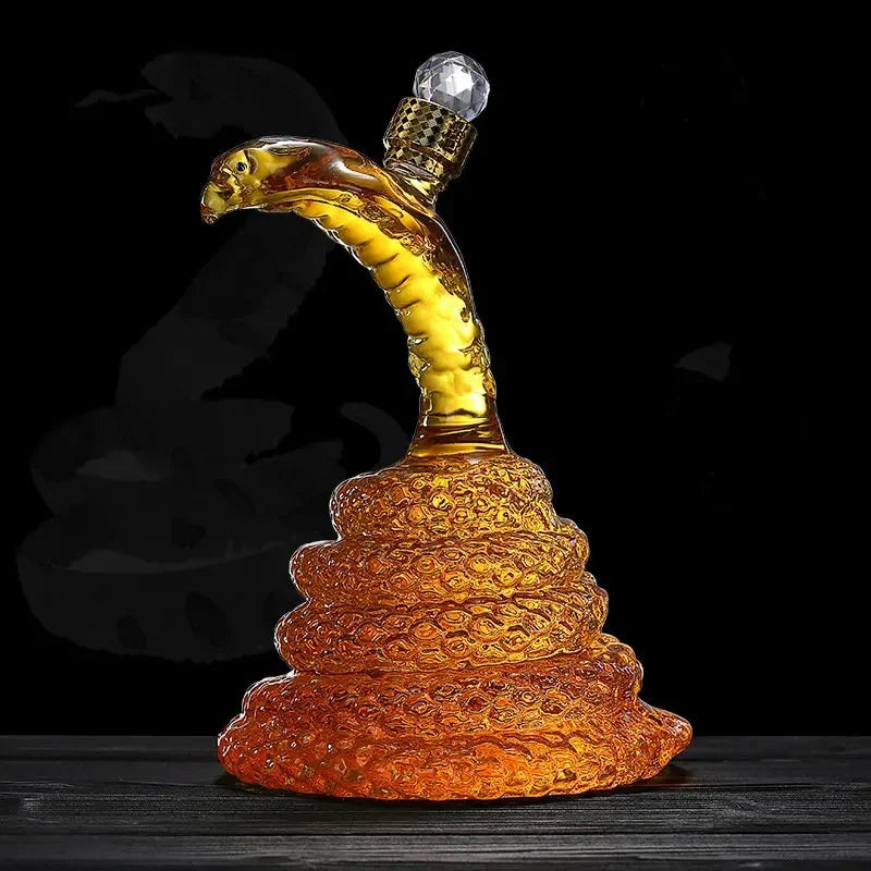 thumbnail interactive-video image 1 of Cobra Handmade Round Crystal Whiskey Decanter 32oz – Lead Free Turkey 1 of 4